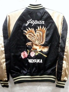 スカジャン　鷹と薔薇刺繍　日本製本格刺繍のスカジャン2L　サテン