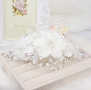【メール便で送料無料】お花とパールでかれんな花嫁 ウェディング ヘッドドレス　　ブライズメイド