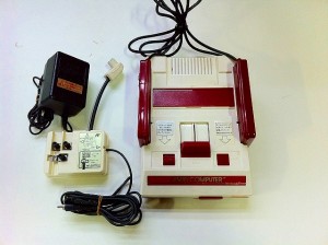 【訳あり】【送料無料】【中古】FC 初代ファミコン ファミリーコンピュータ 本体 