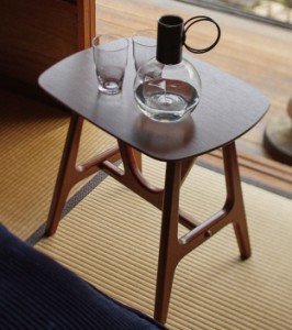 送料無料　スタイリッシュデザイン サイドテーブル ローテーブル 木製 木製テーブル