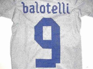 子供用 K047 14 イタリア BALOTELLI*9 バロテッリ 灰 ゲームシャツ パンツ付 /サッカー/キッズ/ジュニア/ユニフォーム/上下セット