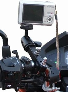 【SCGEHA】バイクカメラマウント カメラホルダー 自転車 ドライブレコーダーやナビの車載固定にも使えます ハンドルブ