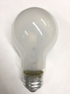 白熱電球 ホワイトランプ 100V 20W 口金E26 電球色 10%省エネタイプ (100円ショップ 100円均一 100均一 100均)