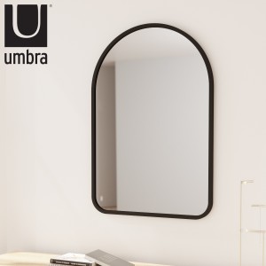 umbra ハブ アーチド ミラー 61×91cm （ アンブラ 鏡 壁掛け ウォールミラー かがみ アーチ型 洗面 玄関 リビング 北欧風 ラバーフレー