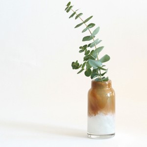 花瓶 DGボトルベース 直径7.5×高さ15.5cm ホワイトブラウン ガラス （ おしゃれ 花器 花びん 一輪挿し フラワーベース 円形 丸 インテリ