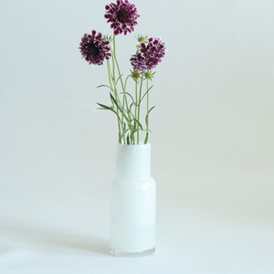 花瓶 DGボトルベース 直径7.5×高さ18cm ホワイト ガラス （ おしゃれ 花器 花びん 一輪挿し フラワーベース 円形 丸 インテリア 生け花 