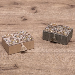 ジュエリーボックス ビーズ 刺繍 ケース （ ジュエリーケース アクセサリーケース コンパクト 宝石箱 アクセサリーボックス ミラー付き 