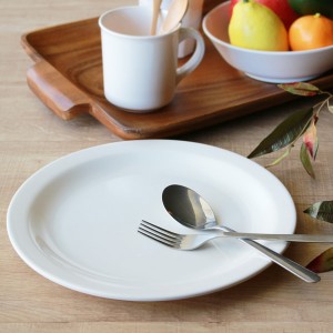 プレート 26cm プラスチック 軽量 皿 食器 洋食器 （ 大皿 白い食器 メラミン お皿 割れにくい 平皿 メイン皿 丸 白 盛皿 ワンプレート 