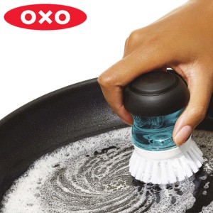OXO キッチンブラシ ワンプッシュパームブラシ （ オクソー スポンジ ブラシ たわし 束子 キッチン用ブラシ 台所ブラシ 洗浄ブラシ 洗浄