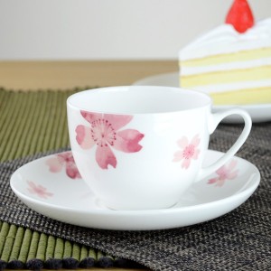 カップ＆ソーサー 桜 コーヒーカップ ボーンチャイナ 食洗機対応 （ ティーカップ コップ 洋食器 さくら カップ ソーサー 電子レンジ対応