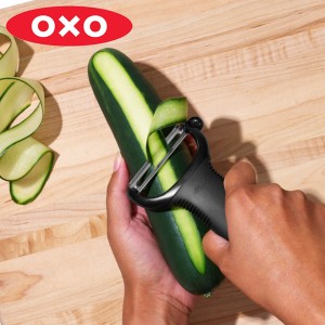 OXO オクソー ピーラー Y型 （ 皮むき器 皮むき ステンレス スライサー 調理小道具 キッチンツール 皮剥き器 芽取り ステンレス刃 皮剥き