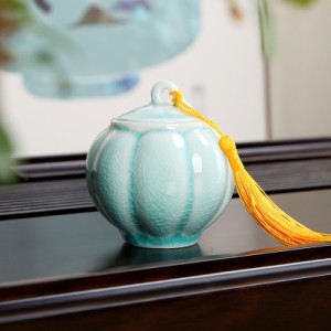 小物入れ かぼちゃのような型 蓋付き 陶器製 (ブルー)