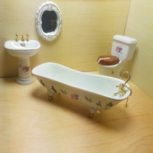 【訳あり】置物 ドールハウス ミニチュア家具 ヨーロピアン風 バス トイレ 4点セット 陶器製 (Dタイプ)