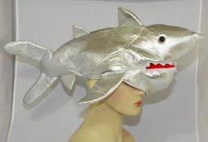 コスプレ 被り物 銀色のサメ