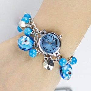 腕時計 ブレスレット とんぼ玉風装飾 ジャラジャラ (ライトブルー)