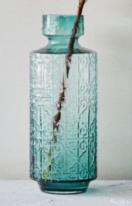 フラワーベース 美しい色合いと模様 くびれ付き アンティーク風 ガラス製 (大サイズ)