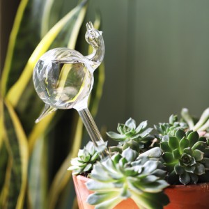 ガーデンオブジェ 給水器 ガラス製 ナチュラル系モチーフ (カタツムリ, 大きめサイズ)