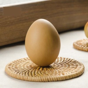 置物 茶玩 にわとりのたまごモチーフ 卵型 リアル シンプル 和風 陶磁器製 (ブラウン)
