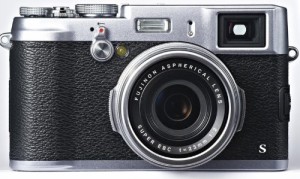 FUJIFILM デジタルカメラ X100S F FX-X100S(中古品)