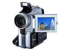 SONY DCR-PC120 デジタルビデオカメラレコーダー miniDVカセットテープ ソ (中古品)