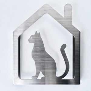 ねこが家にいます。 ステンレス製立体サイン 猫グッズ 猫柄 ステッカー 猫 表札 看板 雑貨 猫絵柄