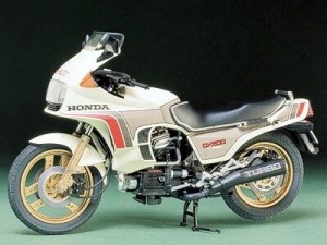 タミヤ 1/12 ホンダ CX500 ターボ No.16