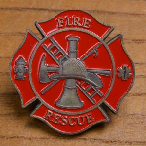 チャレンジコイン FIRE RESCUE マルタ十字型 消防 記念メダル[rev434692]