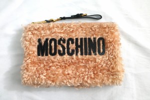 MOSCHINO Pink Fur Logo Clutch Bag モスキーノ  ピンク ファー ロゴ クラッチバッグ【中古】
