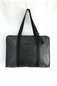 BOTTEGA VENETA  ボッテガヴェネタ ビジネスバッグ ハンドバッグ ブラック ダークグレー 392369VAUF1_8365【中古】