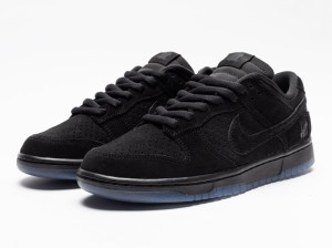 UNDEFEATED × NIKE DUNK LOW SP  BLACK  アンディフィーテッド × ナイキ ダンク ロー SP  ブラック