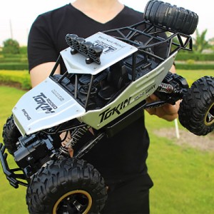 1:12 4WD RCカーアップデートバージョン2.4G RadioHigh Speed Truck Off-road Toy