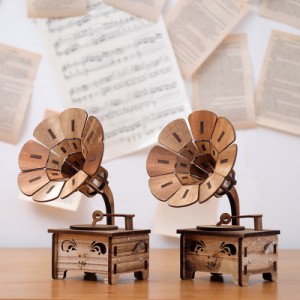 木製蓄音機オルゴールレトロスタイルDiyの装飾品ランダム音楽プレーヤー