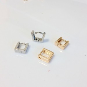 シンプルなデザイン ミニフープピアス 四角フープピアス hoopingearrings アレルギー対応 高級感フープピア