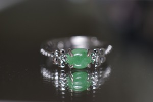 ARG23-155 美品 ミャンマー産 天然 薄緑 本翡翠 リング 指輪 フリーサイズ 金属アレルギー対応 蝶々