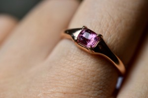 SR4-78 宝石質 高貴の蘇芳紫色 天然 スピネル ミャンマー産 リング 指輪 シンプル フリーサイズ 金属アレルギー対応