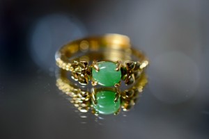 ARG23-148 美品 ミャンマー産 天然 薄緑 本翡翠 リング 指輪 フリーサイズ 金属アレルギー対応 蝶々