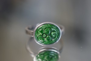 K9-7 手作り 一点物 シルバー 天然ミャンマー産 本翡翠 指輪 フリーサイズ 彫り花