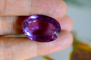 139 特売 上品 一点物 大粒 天然 アメジスト 楕円 アメシスト 紫水晶 ２月誕生石 天然石 ルース 裸石