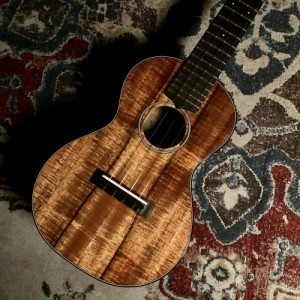 tkitki ukulele ティキティキ・ウクレレ HK-C5A E14R ウクレレ/コンサート 【新宿PePe店】