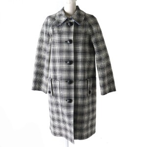 極美品△正規品 BURBERRY バーバリー 8001640 くるみボタン付 チェック柄×千鳥格子柄 ゴム引き ステンカラーコート レディース 黒×白 3