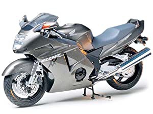 タミヤ 1/12 オートバイシリーズ No.70 ホンダ CBR1100XX スーパーブラックバード プラモデル 14070(中古品)