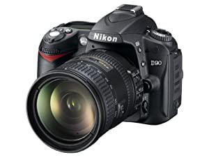 Nikon デジタル一眼レフカメラ D90 AF-S DX 18-200 VRIIレンズキット D90LK18-200II(中古品)