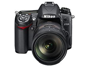 Nikon デジタル一眼レフカメラ D7000 18-200VRII キット D7000LK18-200(中古品)