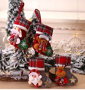 クリスマス 靴下 クリスマスぬいぐるみの装飾品 かわいい クリスマスツリーの装飾 おもちゃ 4点入り サンタ人形 クリスマス 子供ギフト 