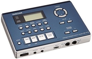 TASCAM(タスカム) CD-VT2 ボーカル練習 CDプレーヤー 小型 コンパクト ポータブル キーチェンジ スピード・テンポチェンジ ボーカルキャ