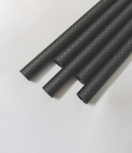 3Kカーボンパイプ 中空チューブ 炭素繊維 内径8mm x 外径10mm x 長さ330mm (2本) 平織りマット表面