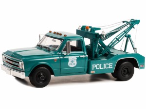 1967 Chevy C-30 Dually Wrecker Tow Truck Green NYPD New York City Police Department 118 Diecast Car Model by Greenlight 13