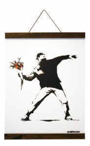 バンクシー ハンガータイプ ブラウン Banksy Molotov Brown Hanger style  IBA-61994 bic-8868801s1  タペストリー 壁紙 装飾フィルム 送