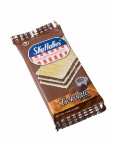  クラッカー サンドイッチ ココアラテ味 − Cracker Sandwich TsokolateFlavor 〔SkyFlakes〕 / フィリピンお菓子 チョコ味 SKY FLAKES( 