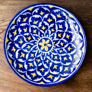  〔大皿 直径：25.5cm〕ブルーポッタリー ジャイプール陶器の円形飾り皿 大花柄 / 青陶器 ジャイプル インド タイ バリ プレート お供え 